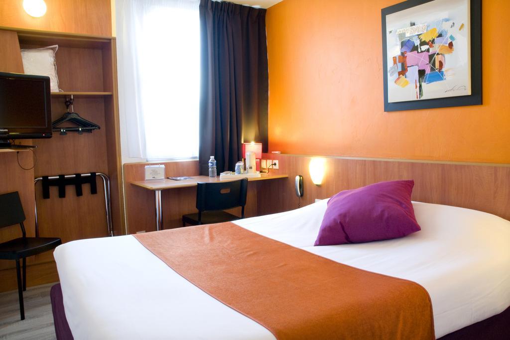 Kyriad Martigues Sud Экстерьер фото