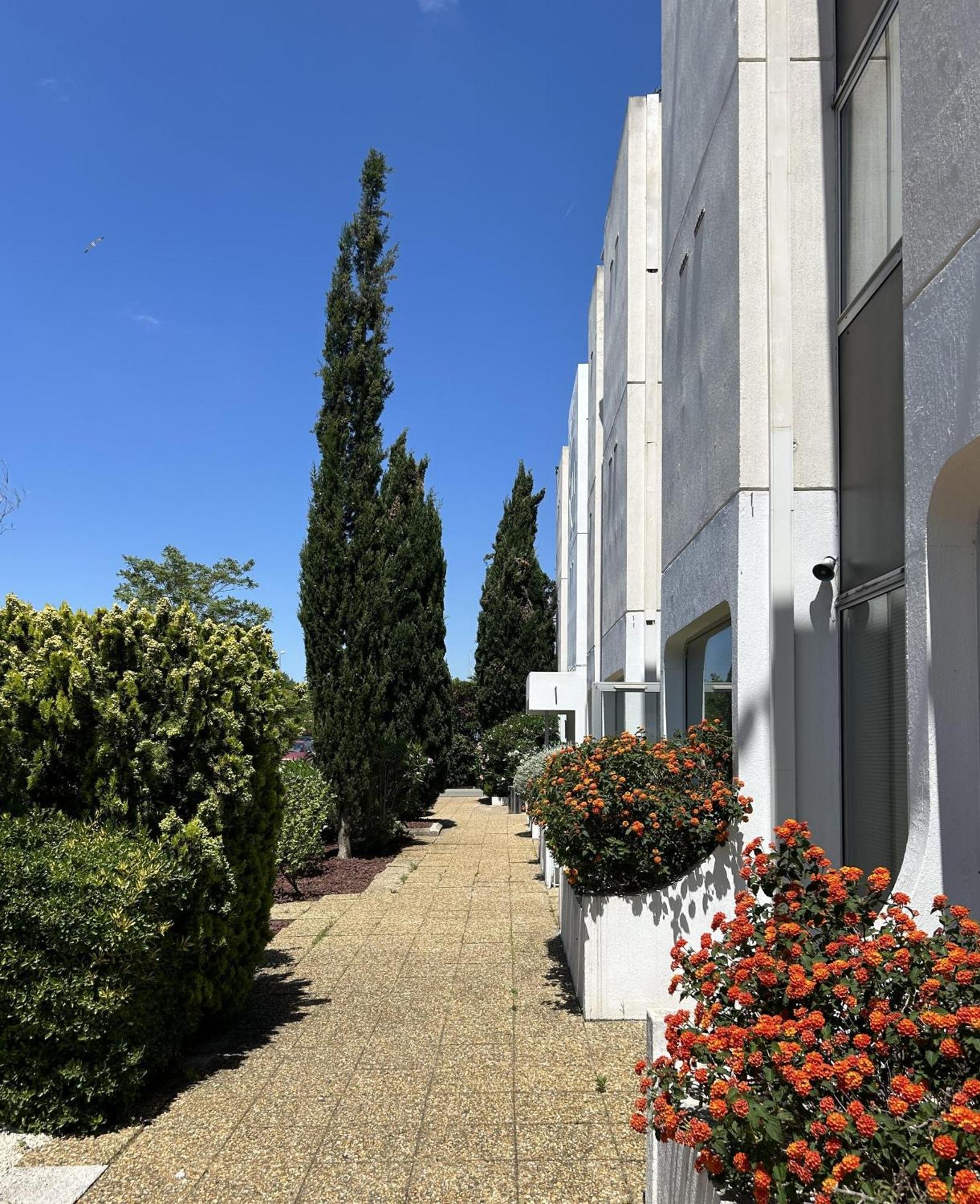 Kyriad Martigues Sud Экстерьер фото